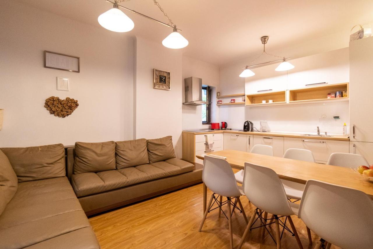 Ardor Apt - Bright And Secluded Apartment In The Heart Of Old Town Braşov Eksteriør bilde
