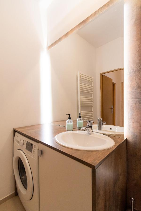 Ardor Apt - Bright And Secluded Apartment In The Heart Of Old Town Braşov Eksteriør bilde