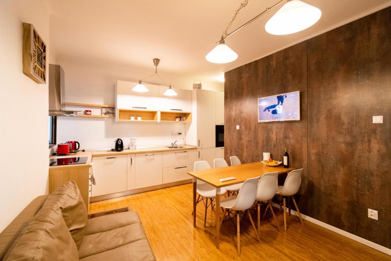 Ardor Apt - Bright And Secluded Apartment In The Heart Of Old Town Braşov Eksteriør bilde